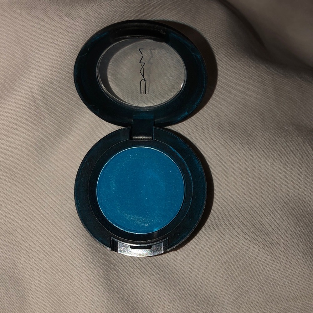 Mac eyeshadow electric eel satin Last chance removing listing